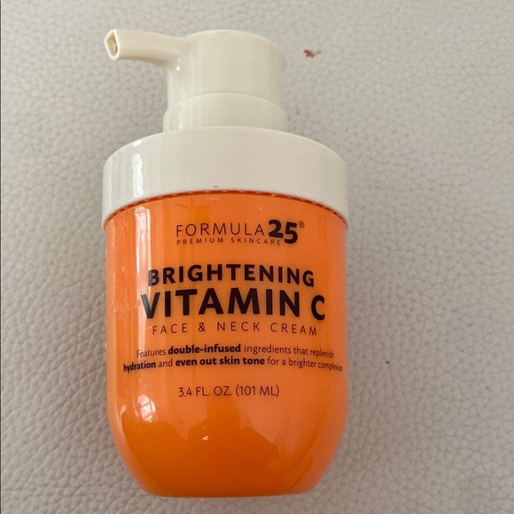 Formula 25 Other - Formula 25 Premium Skincare - Brightening Vitamin C Face & Neck Cream - NEW